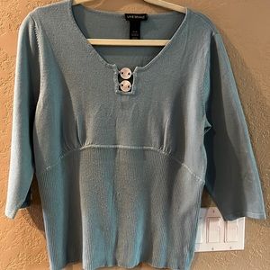 Lane Bryant Women’s light weight sweater top size 14/16